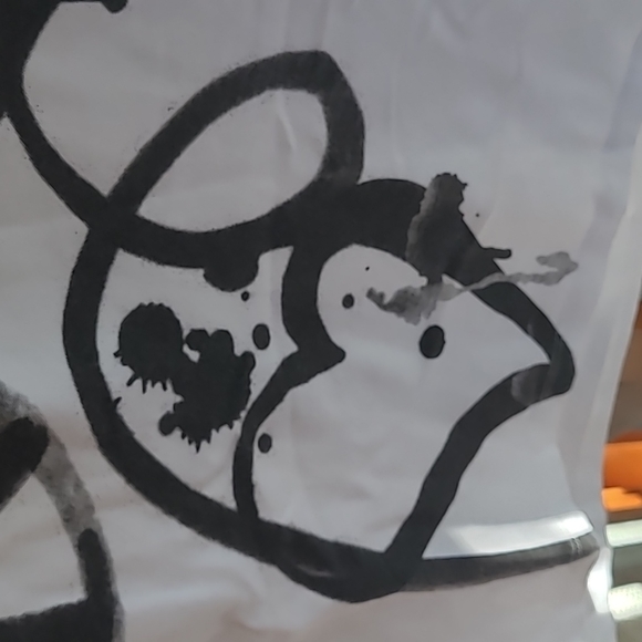 Women's Kenneth Cole T-shirt - Picture 5 of 9